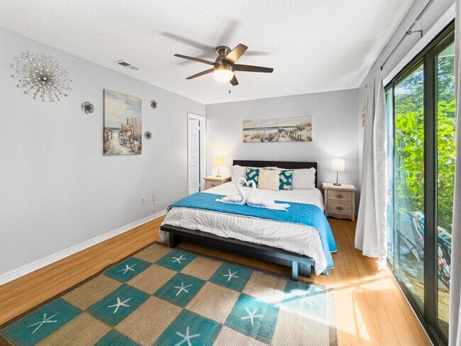 Building Photo - 113 N Myrtle Dr