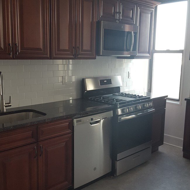31 06 38th St Unit 23 Queens Ny 11103 Apartment For Rent In