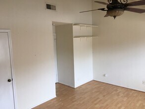 Building Photo - 1103 Dulles Ave