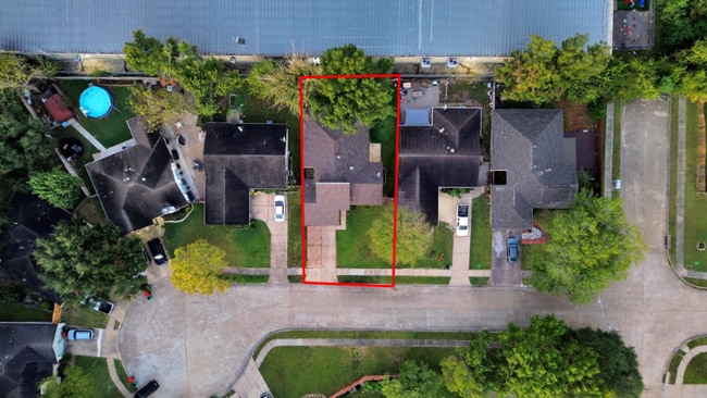 Building Photo - 17310 Pastoria Dr