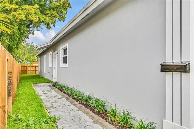 Foto del edificio - 2341 NW 4th St