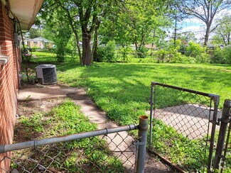 Building Photo - 2016 Louise Ave