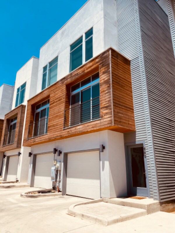 946 E Josephine St, San Antonio, TX 78208 Townhome Rentals in San