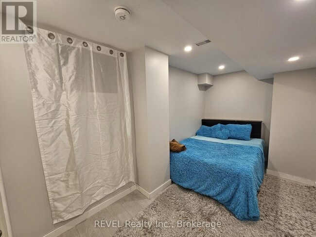 Building Photo - 361 Vanilla Trl