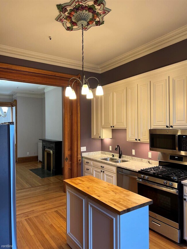 Foto del edificio - 3 br, 2.5 bath House - 206 S Huron St Apar...