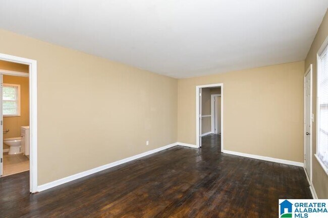 Building Photo - 732 Jackson Cir