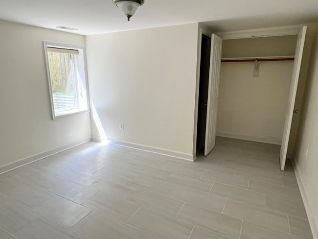 Building Photo - 22207 N Arlington Blvd
