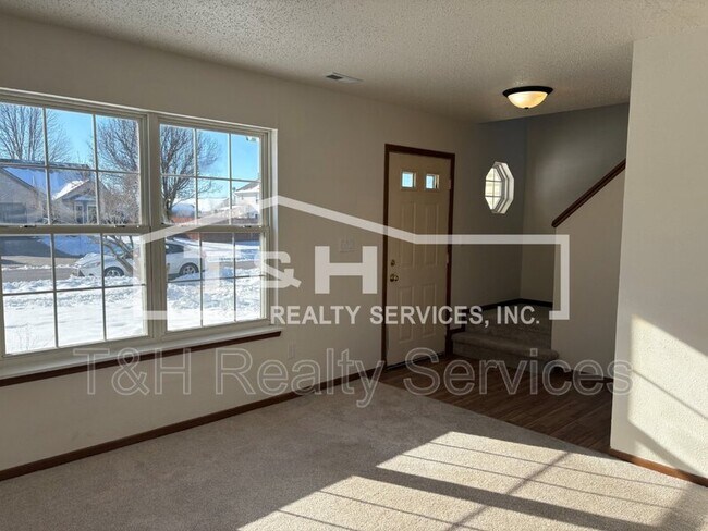 Foto del edificio - 1720 Crimson Ln