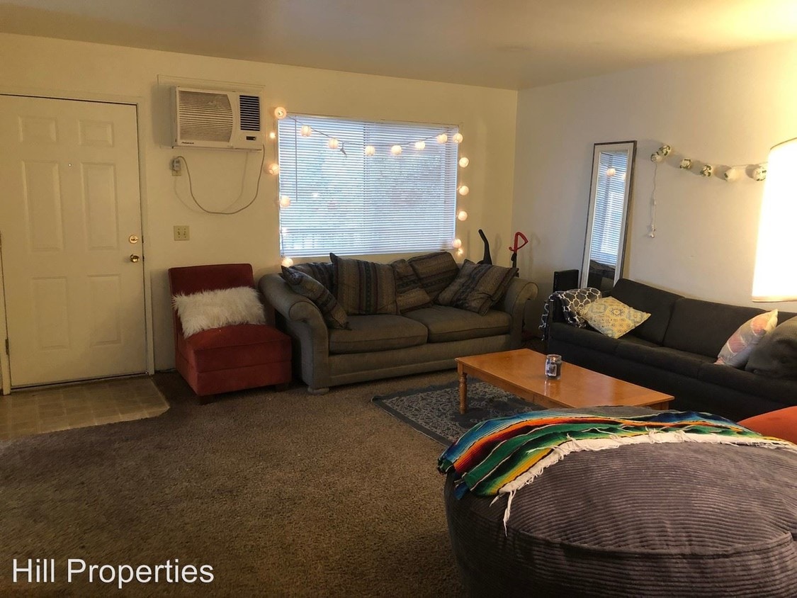 Primary Photo - 4 br, 2 bath Room For Rent - 318 W 7th Street