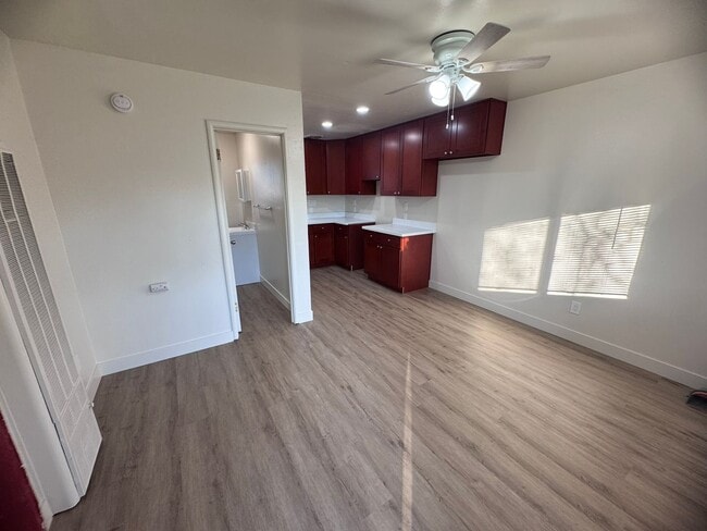 Foto del edificio - Remodeled Studio Near Sutter Park & Tower Bridge