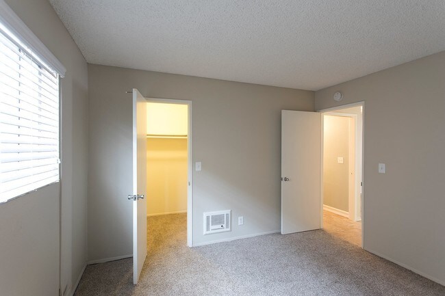 Foto del edificio - 4739 Mansfield St