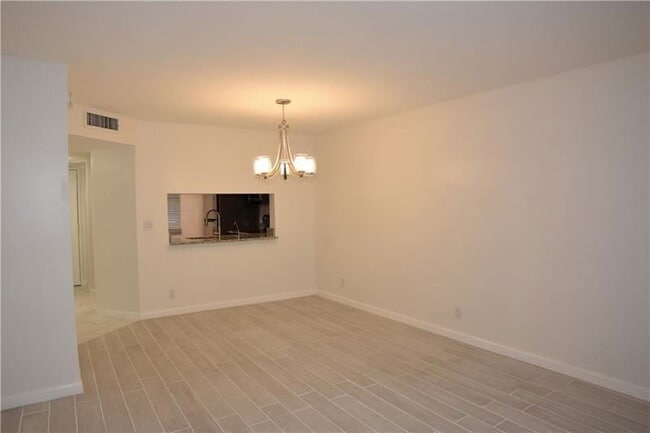 Building Photo - 8750 Royal Palm Blvd