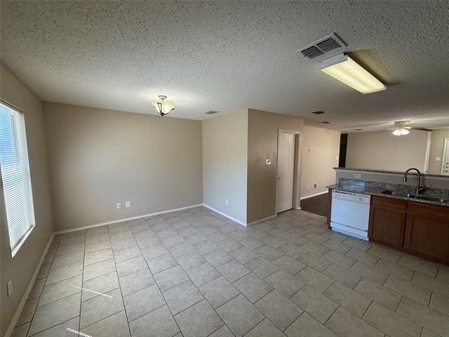 Foto del edificio - 7541 Marietta Ln