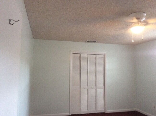 Foto del edificio - Large one Bedroom