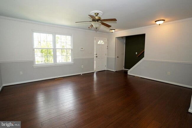 Building Photo - 7862 Centergate Ct