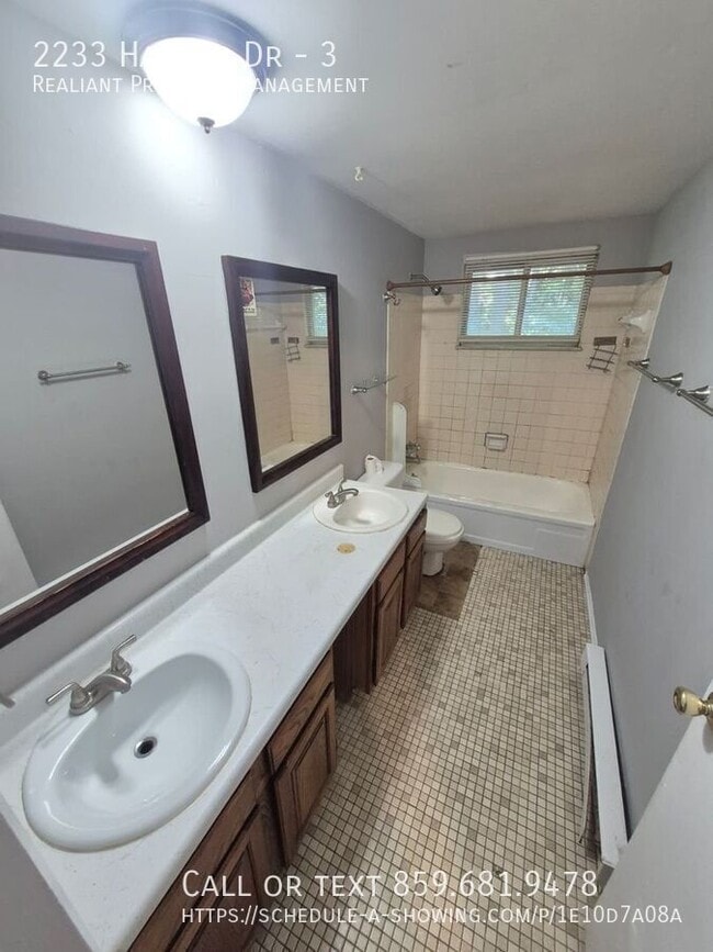 Building Photo - 2233 Hanser Dr