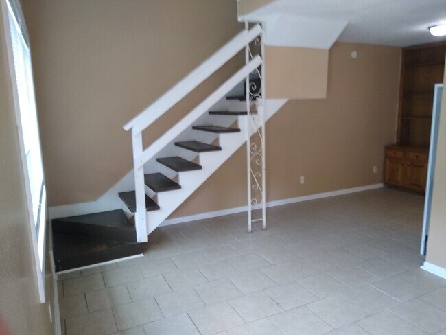 Building Photo - 3513 Glenda Ave