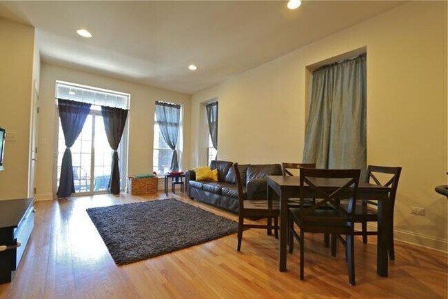 Foto del edificio - 1117 W 17th St