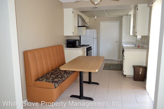 Building Photo - 3 br, 2 bath House - 1032 Royal Oaks Dr. U...