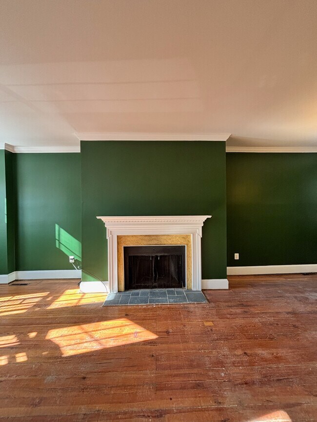 Foto del edificio - 807 W 10th St