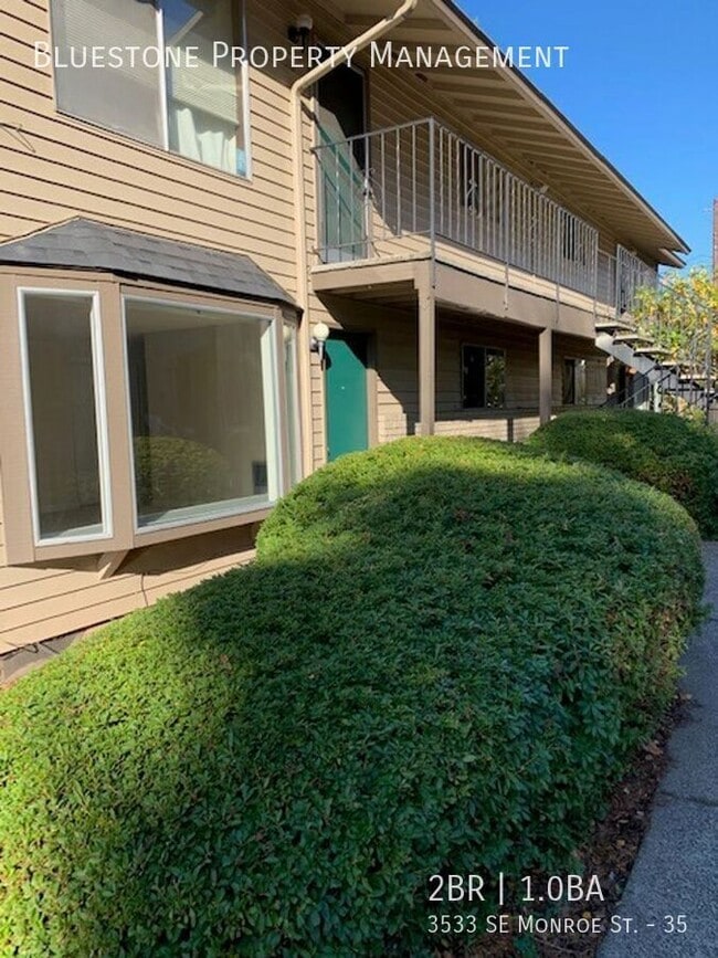 Building Photo - 3533 SE Monroe St