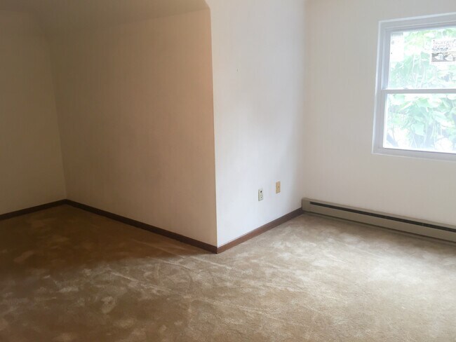 Additional Bedroom View - 511 Race St