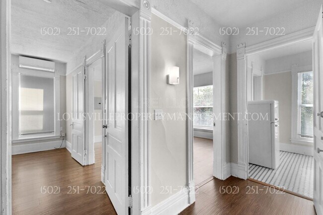 Foto del edificio - 1347 S Floyd St