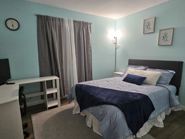 Foto del edificio - 1701 E Katie Ave