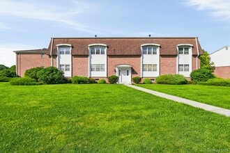 Building Photo - 39 Weathervane Dr