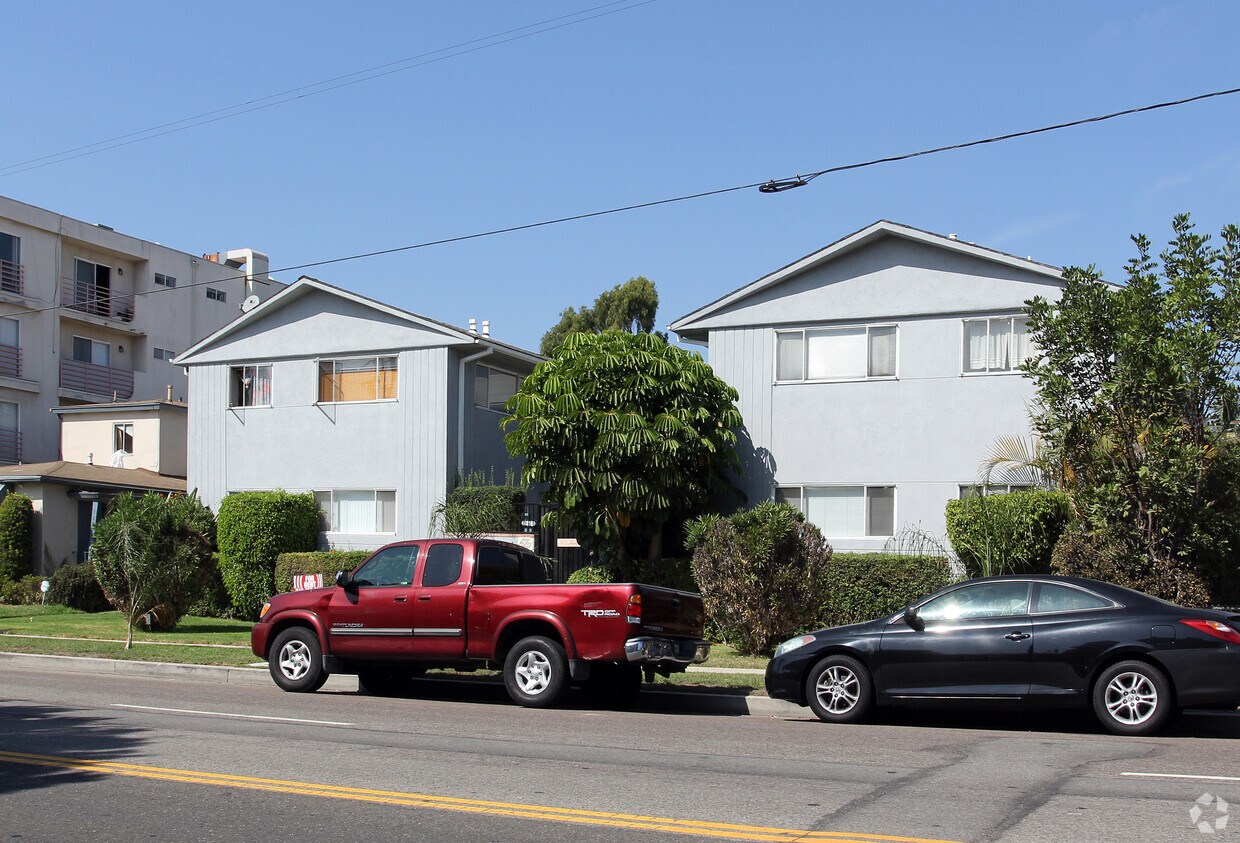 Building Photo - 10941 National Blvd