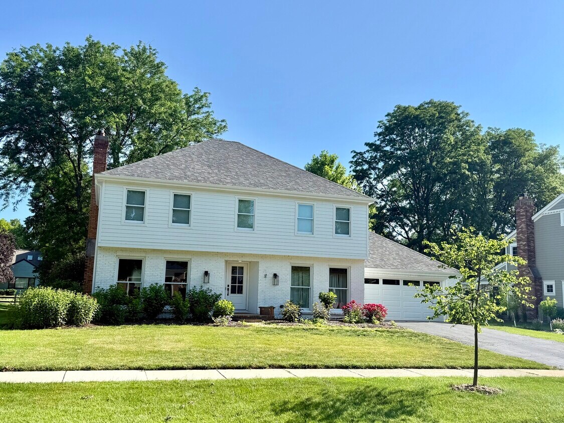 Primary Photo - 1019 Thunderbird Ln