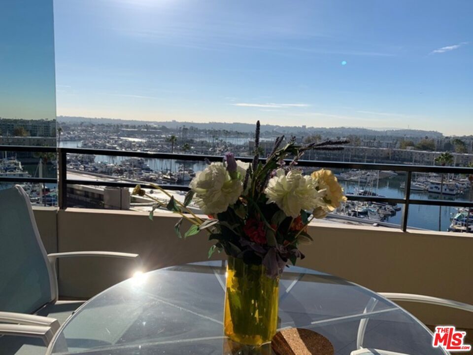 Foto principal - 4314 Marina City Dr
