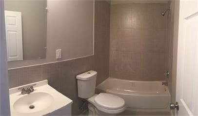 Foto del edificio - 3301 Glenbrook Pl