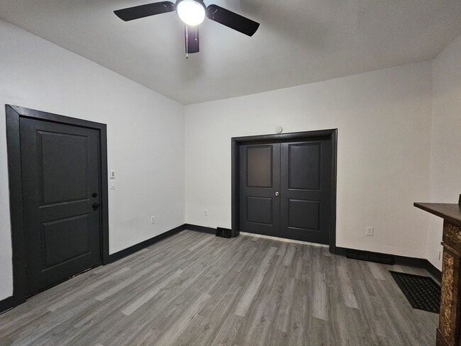 Building Photo - 1155 Buente St