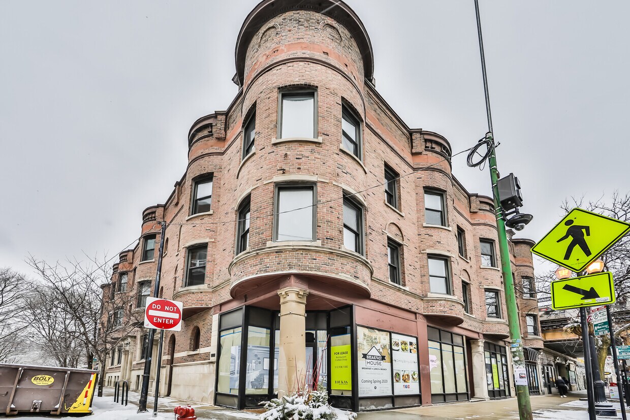 Primary Photo - 1002 W Dakin St
