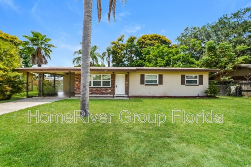 Foto principal - 121 Longfellow Rd