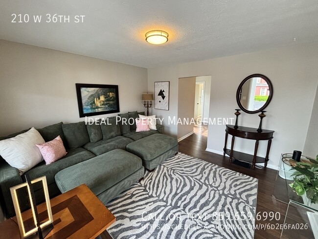 Building Photo - 210 W 36th St