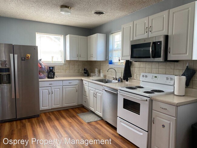 Building Photo - 3 br, 2 bath House - 123 Beechwood Ave