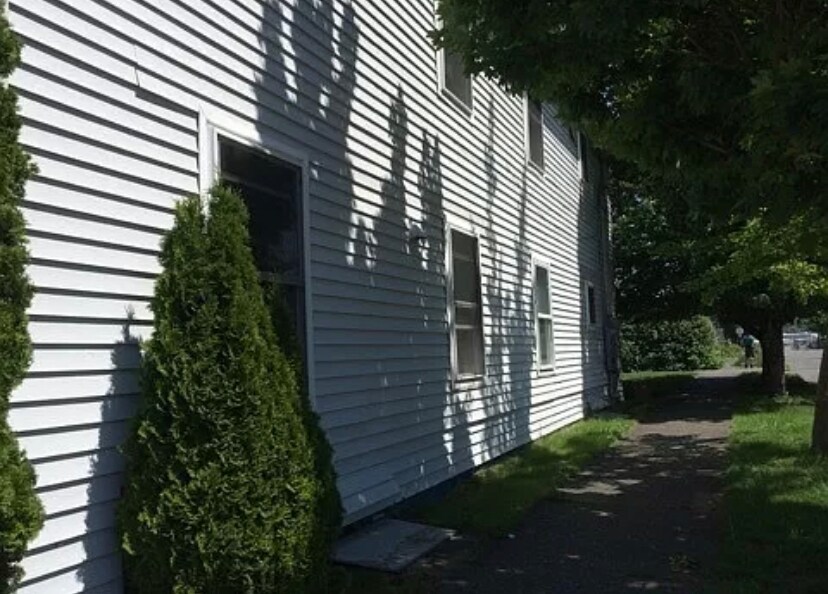Primary Photo - 6450 Flora Ave S