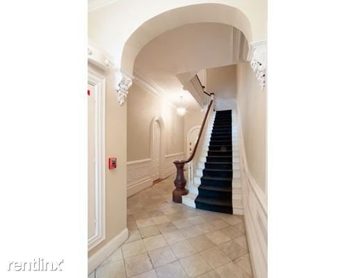 Building Photo - 103 Beacon St