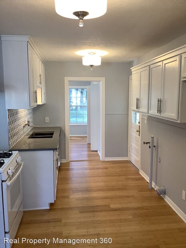 Foto del edificio - 2 br, 1 bath House - 213 Donald