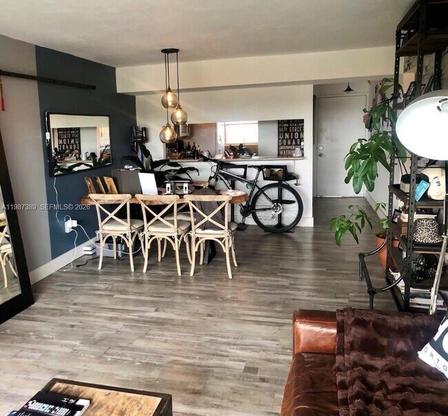 Foto del edificio - 10317 NW 9th St Cir