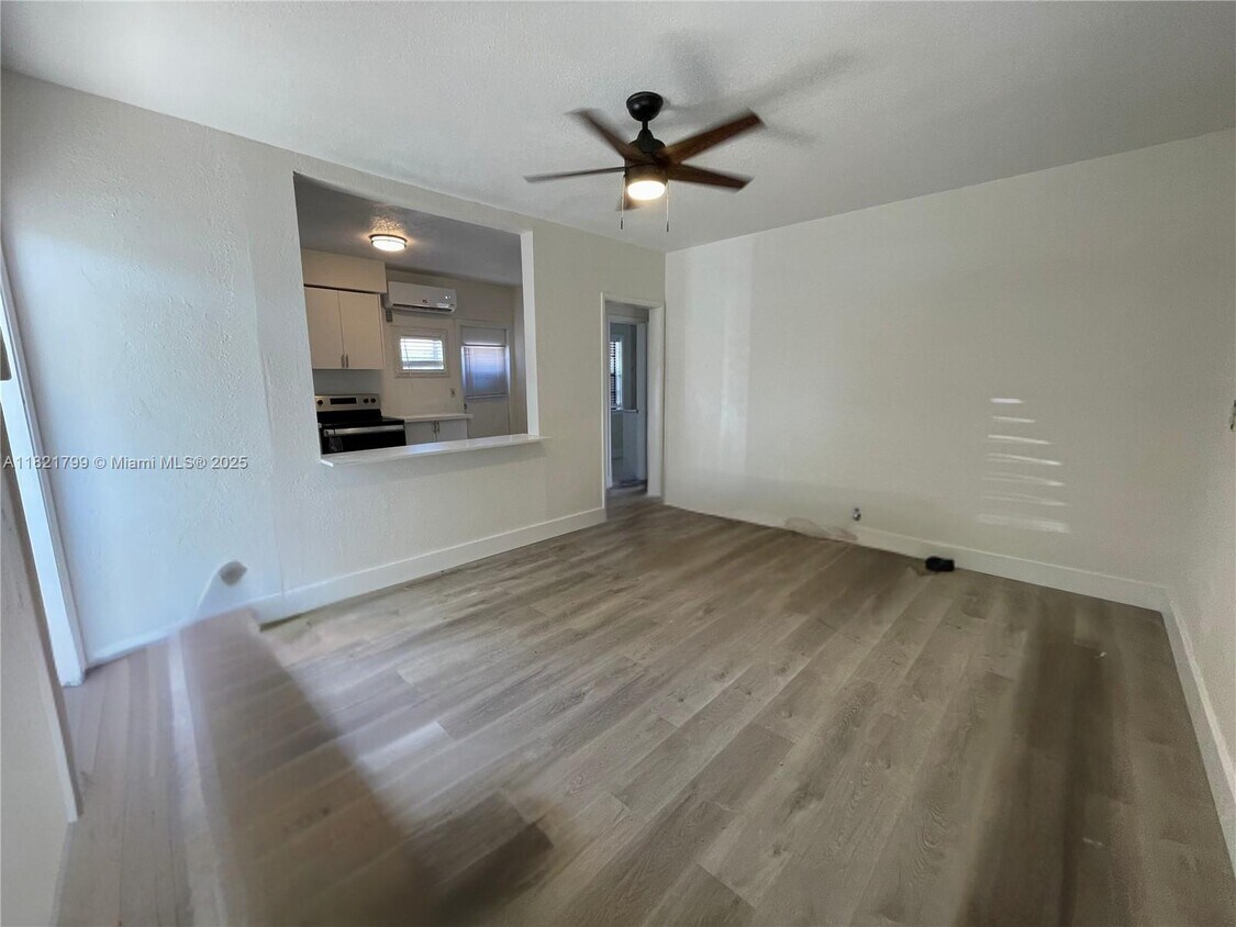 Foto principal - 126 NE 19th Ave