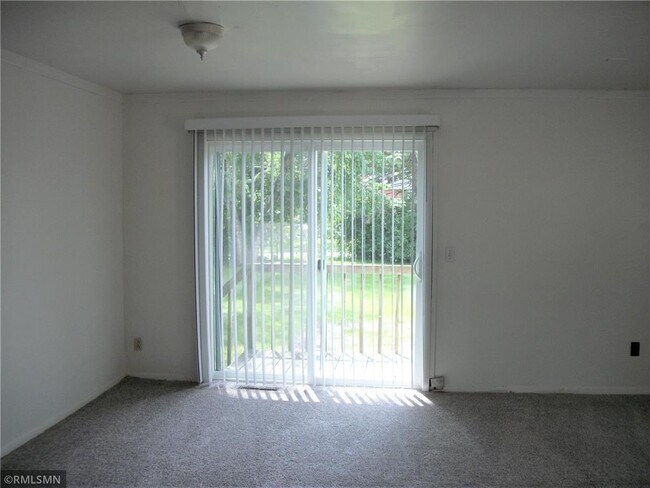 Foto del edificio - 518 E Walnut St