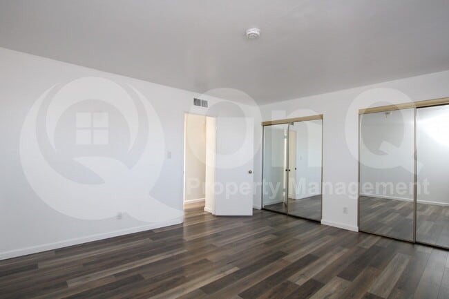 Building Photo - 2211 W Turney Ave