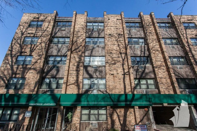 Building Photo - 660 W Wrightwood Ave