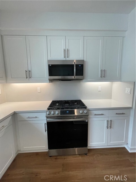 Building Photo - 215 Camden Ct
