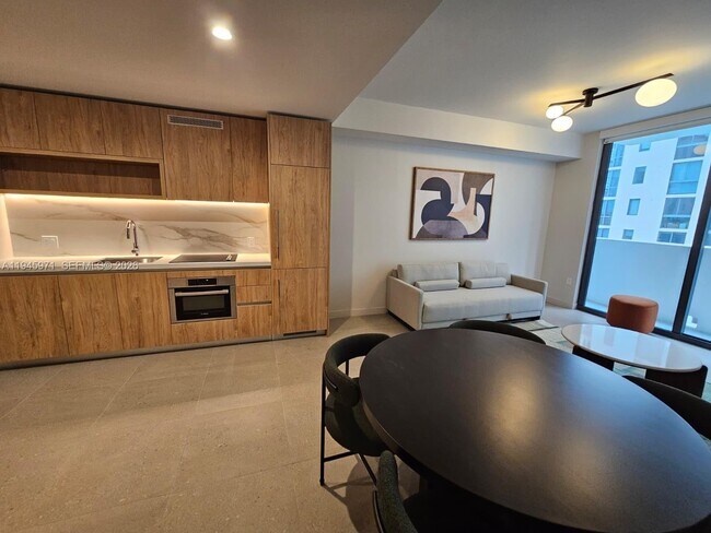 Foto del edificio - 11 NE 6th St