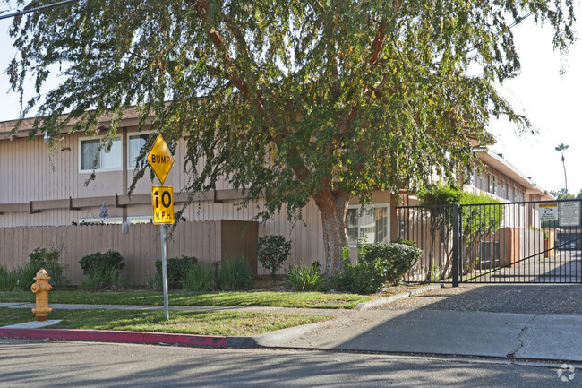 Building Photo - Sierra Village Apartments