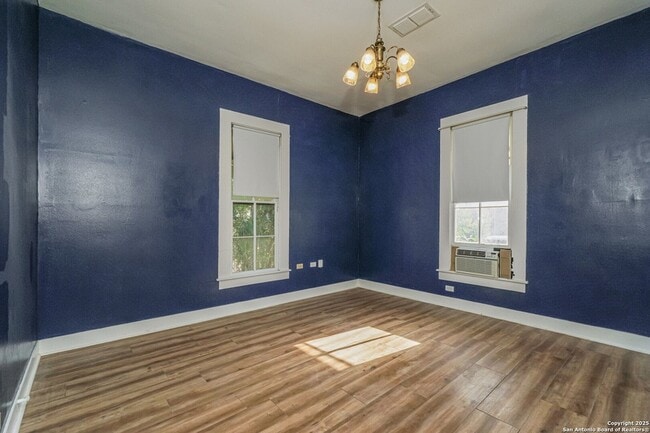 Foto del edificio - 115 E Lambert St